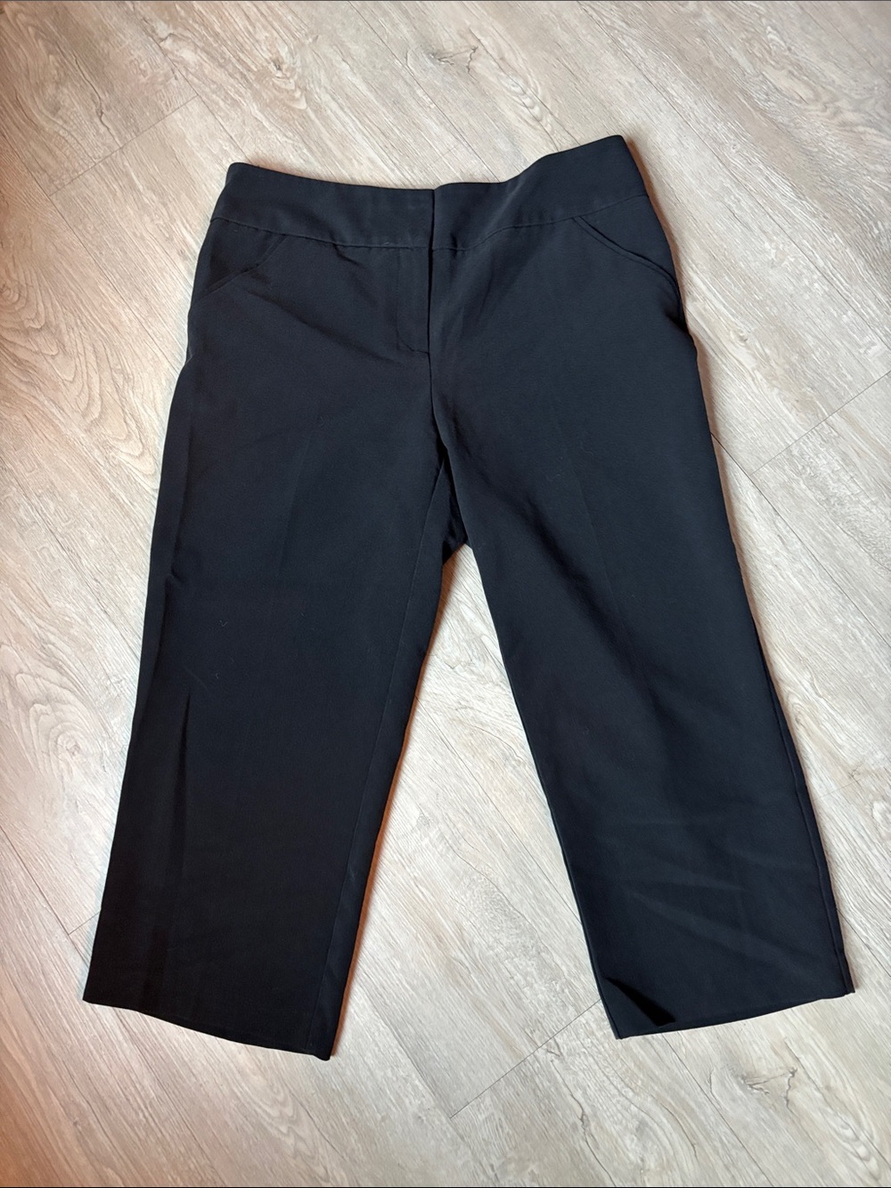 Nicole Miller Black Cropped Dress Capris